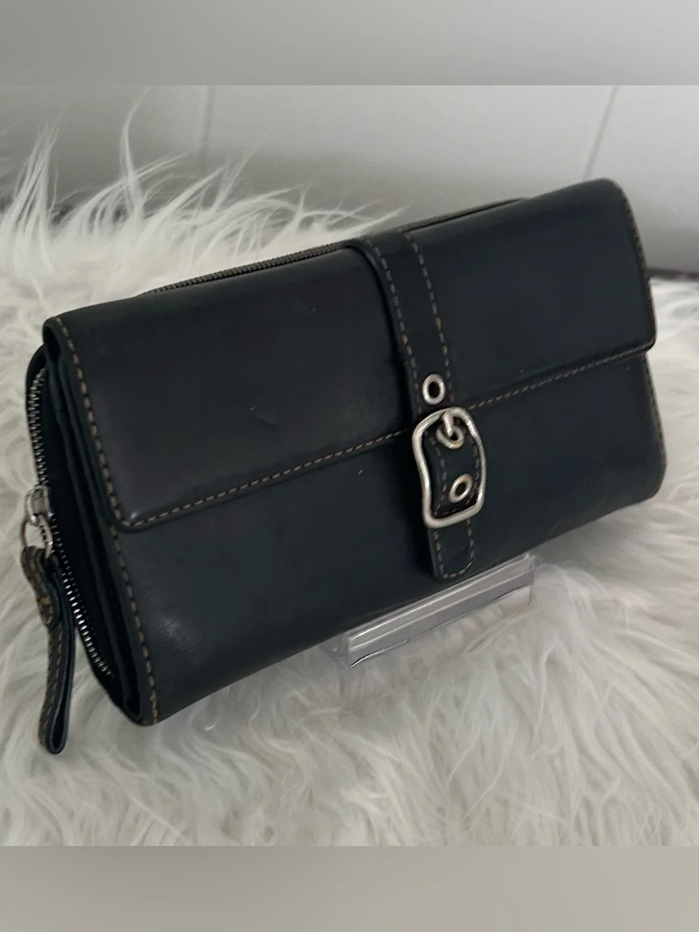 Vintage Y2K Coach Black Leather Buckle Continental Wallet clutch